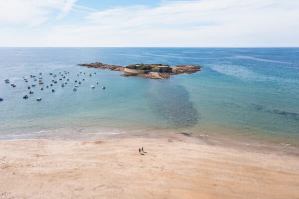 Plage du Fort bloqué