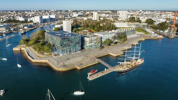 Un Ponton d’Envergure au Péristyle de Lorient pour les Grands Voiliers